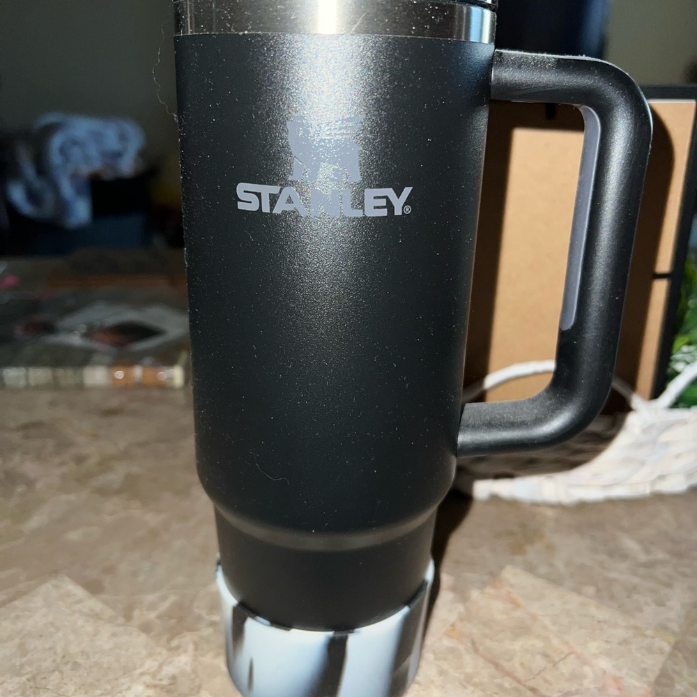 New- 30oz Stanley Black Travel Mug